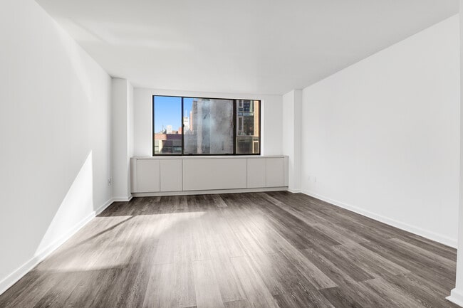 Interior Photo - The Landon