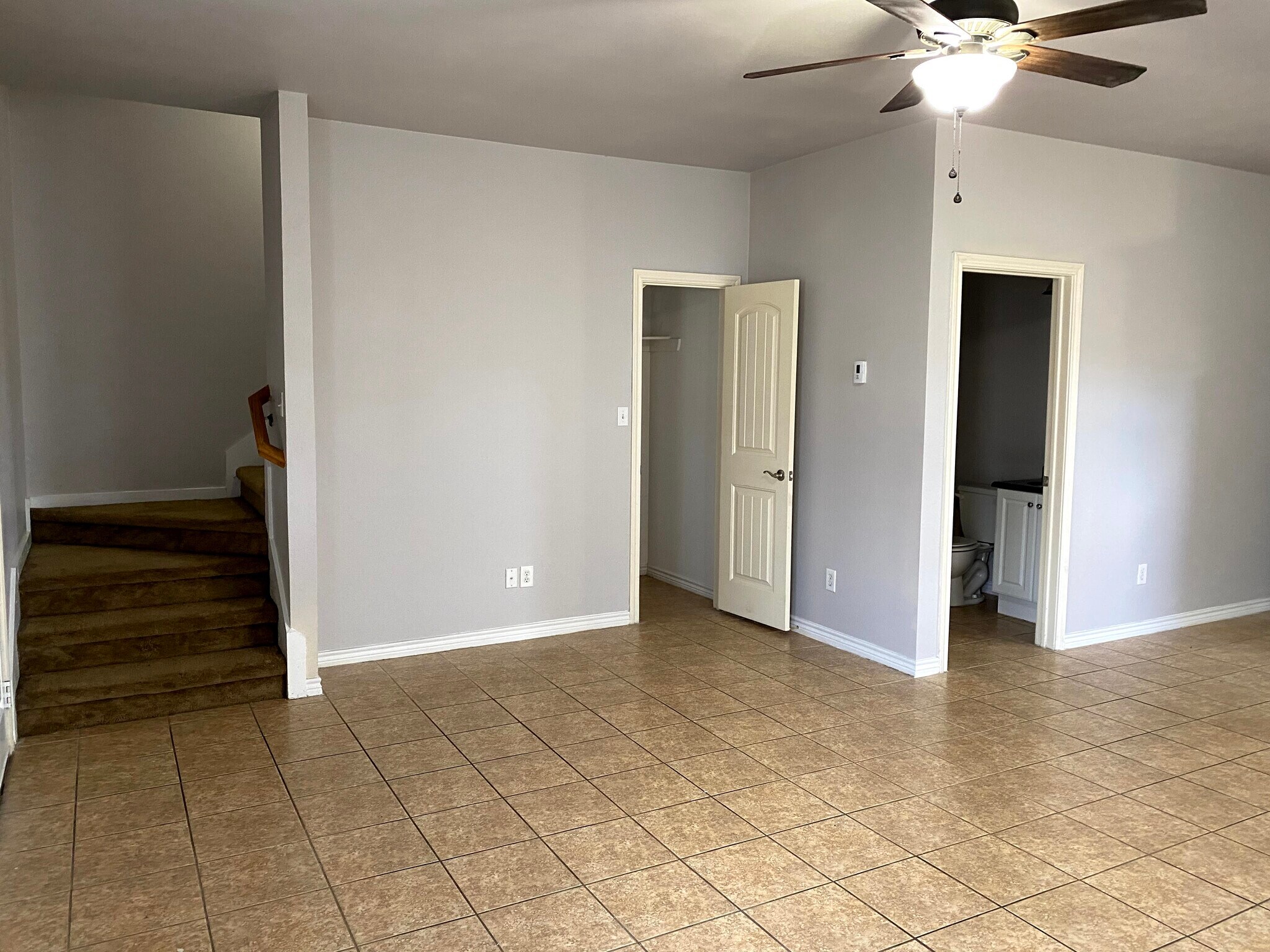 Building Photo - 906 Parkplace Ridge