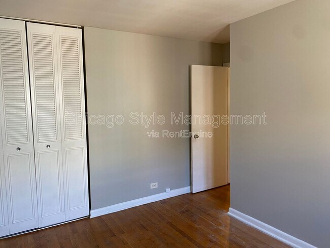 Building Photo - 9040 S Dauphin Ave