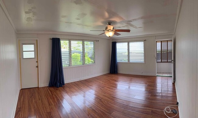 Building Photo - 448 Ulupaina St