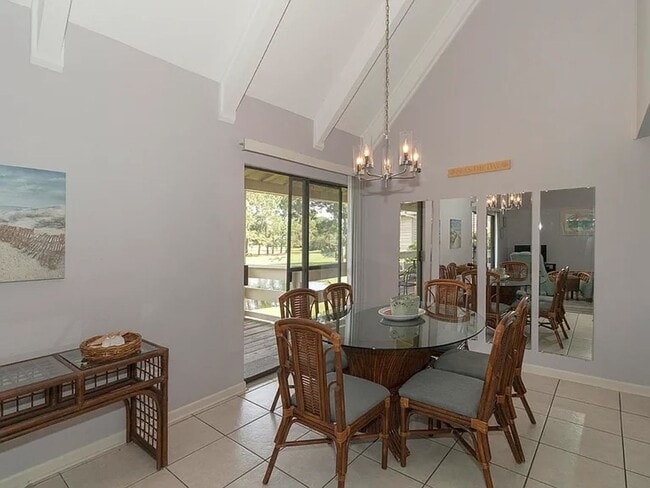 Building Photo - Gorgeous Condo Located in the Seascape com...