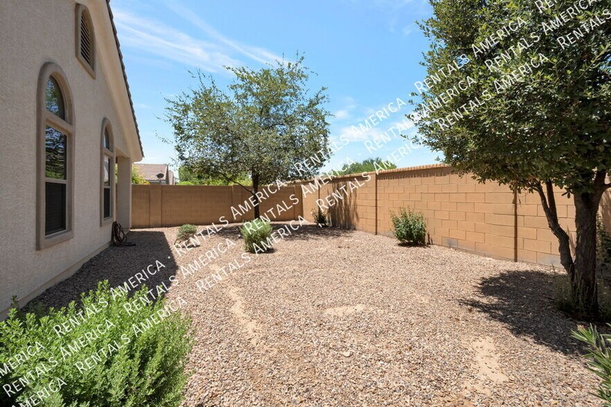 Building Photo - 3412 S Luiseno Blvd