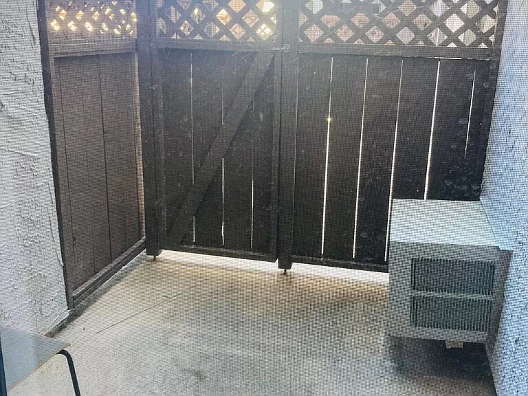 Building Photo - 10982 Roebling Ave