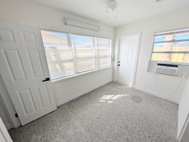 Building Photo - 124 146th Ave E