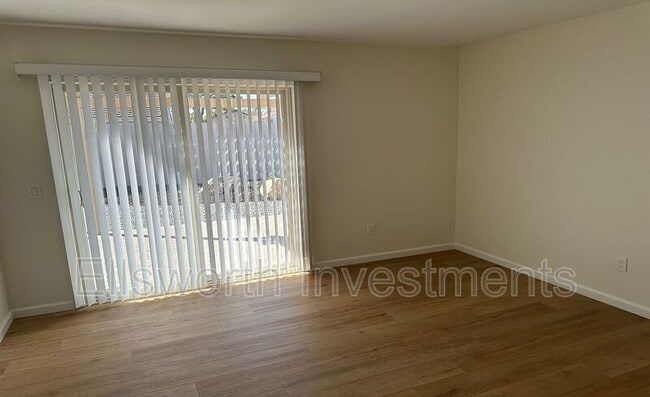 Building Photo - 9914 Bourbon Ct