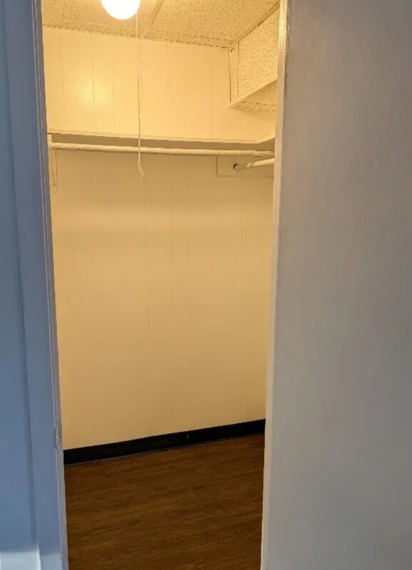 Building Photo - 103 Holland St