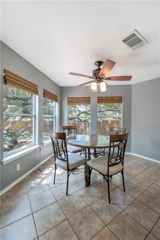 Building Photo - 2000 Continental Pass