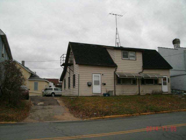 Primary Photo - 115 Main St W