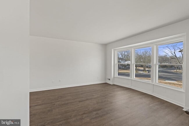 Building Photo - 139 Adrienne Ave