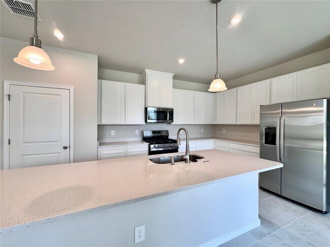Building Photo - 3753 Isle Royal Place