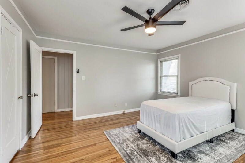 Building Photo - 3624 W Biddison St