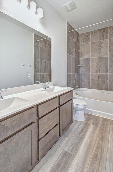 Building Photo - 3423 Old Almonte Dr