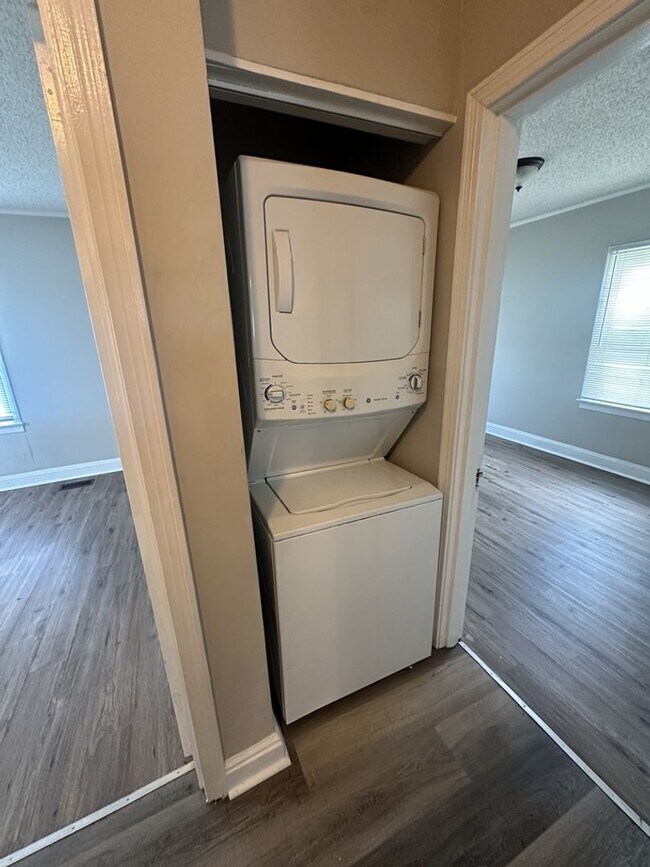 Building Photo - Updated Rossville Home with Yard, Carport, and Easy Chattanooga Access