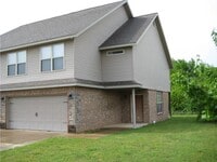 Building Photo - Discover your dream home in Bentonville, AR!