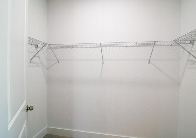 Building Photo - 10654 Washington Rd