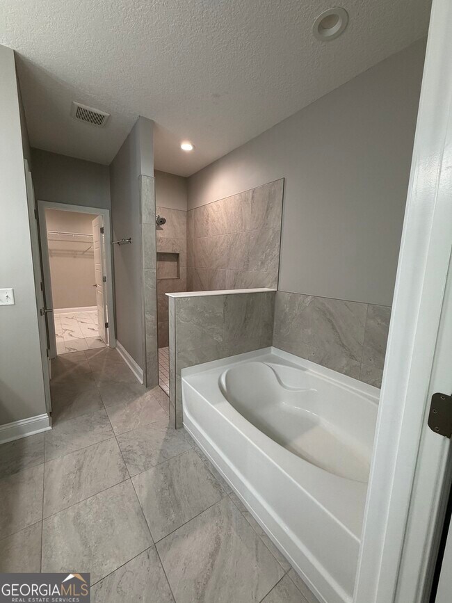 Building Photo - 148 The Villas Wy