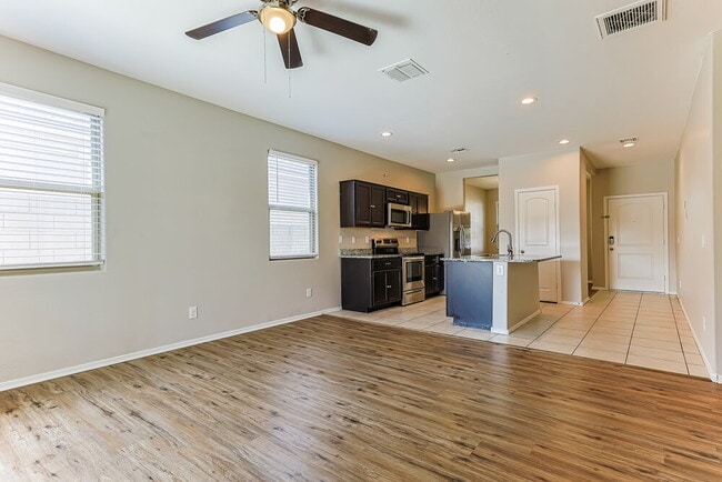 Building Photo - 42087 W Balsa Dr