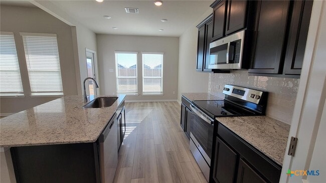 Building Photo - 2829 Valdez Dr