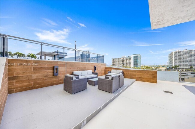 Building Photo - 7901 Hispanola Ave