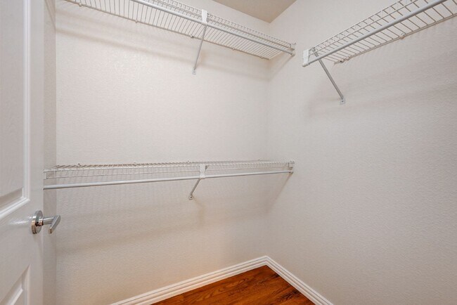 Building Photo - $3,995.00 - 5 Bedrooms, 4 Bathrooms, Single Family Home in Highlands Ranch with Fenced Yard!