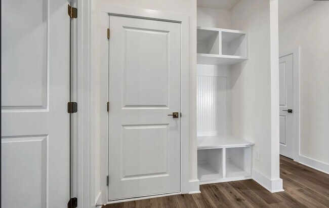 Building Photo - 3714 Welty Ct