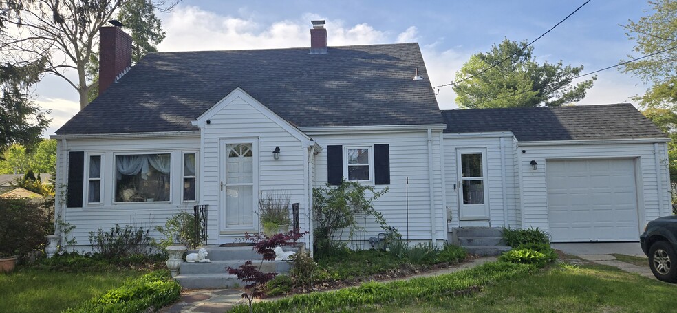 Primary Photo - 787 Sandy Ln