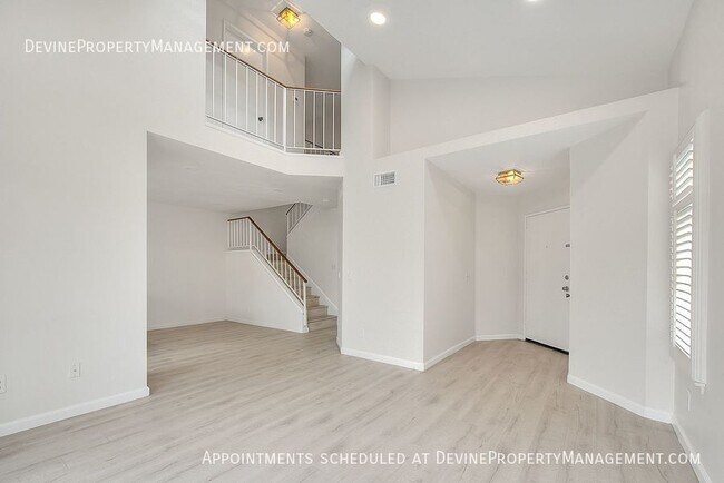 Building Photo - 902 California Privado
