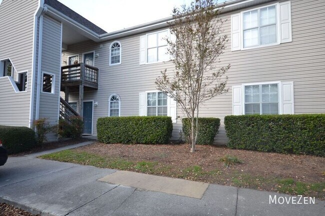 Building Photo - 725 Bragg Dr