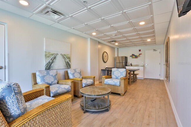 Building Photo - 711 S Atlantic Ave