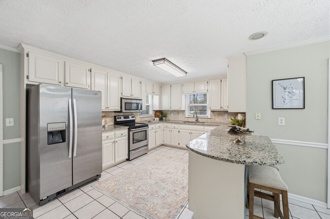 Building Photo - 4229 N Mountain Rd NE