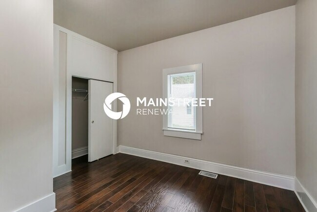 Building Photo - 2 Bedroom Pet-Friendly Home in Louisville,...