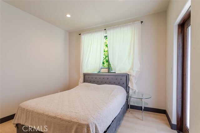 Building Photo - 8252 Morse Ave