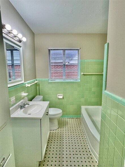 Building Photo - 108 Brantwood Dr