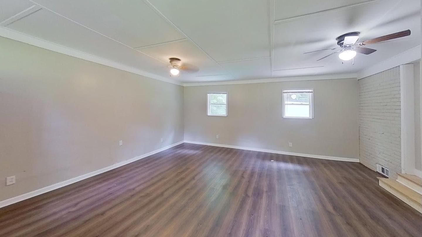 Building Photo - 2451 Glenrock Dr