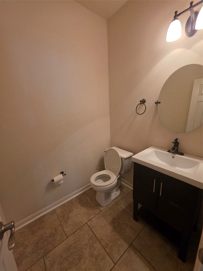 Building Photo - 2715 Riverhollow Ln