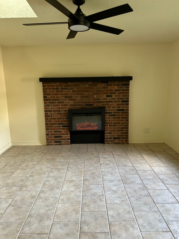 Building Photo - 1020 N Turtle Creek Dr
