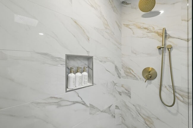 Building Photo - Luxury 5-Bedroom Retreat with Pool & Game Room