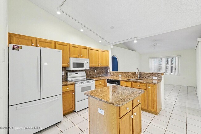 Building Photo - 2441 Wolf Creek Dr