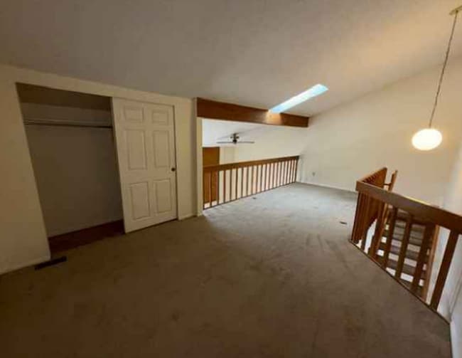 Building Photo - Spacious with sky light and loft!