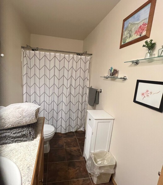 Building Photo - 1345 Brant Cir