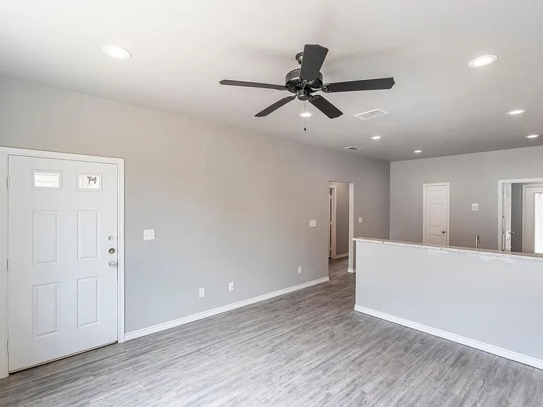 Building Photo - 523 North St