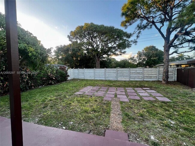 Building Photo - 1715 NW 180th Terrace