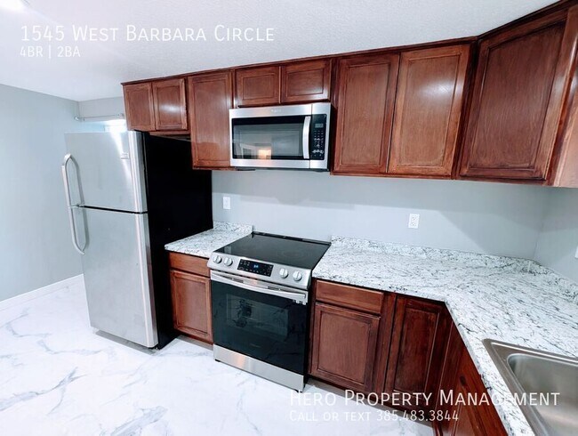 Building Photo - 1545 Barbara Cir