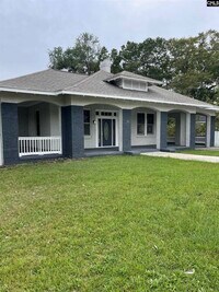 Building Photo - 716 Columbia College Dr