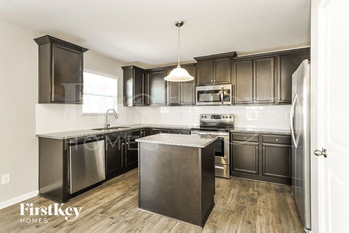 Building Photo - 9825 Pollie Little Ln