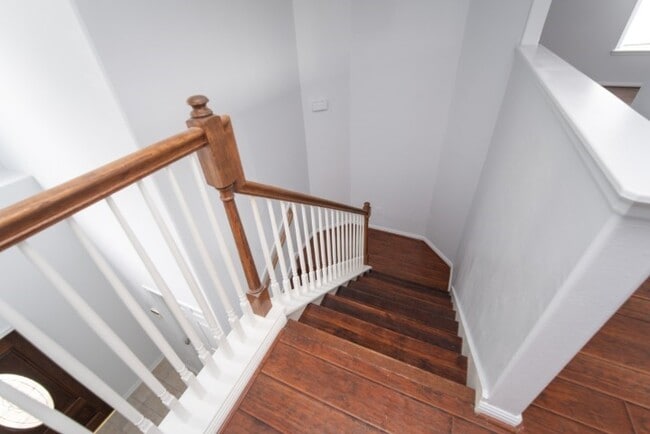 Building Photo - 2322 Cool Springs Ln