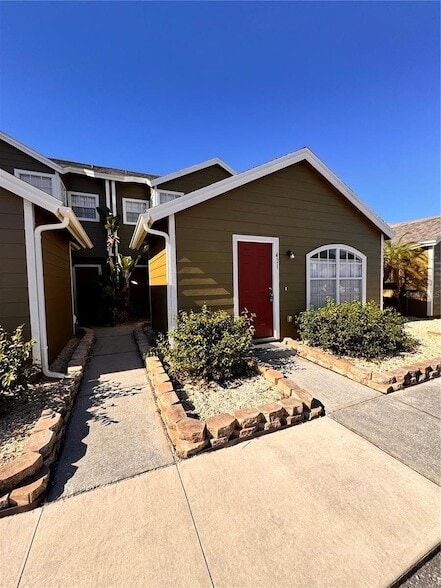 Building Photo - 421 Australian Way