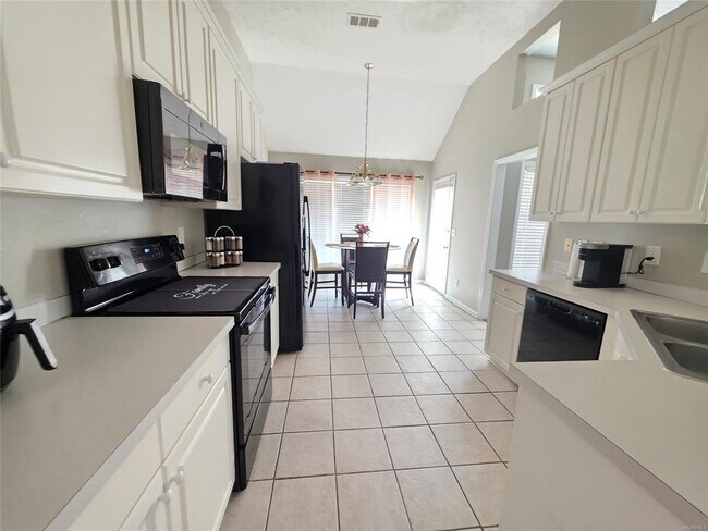 Building Photo - 7448 Pinnacle Point