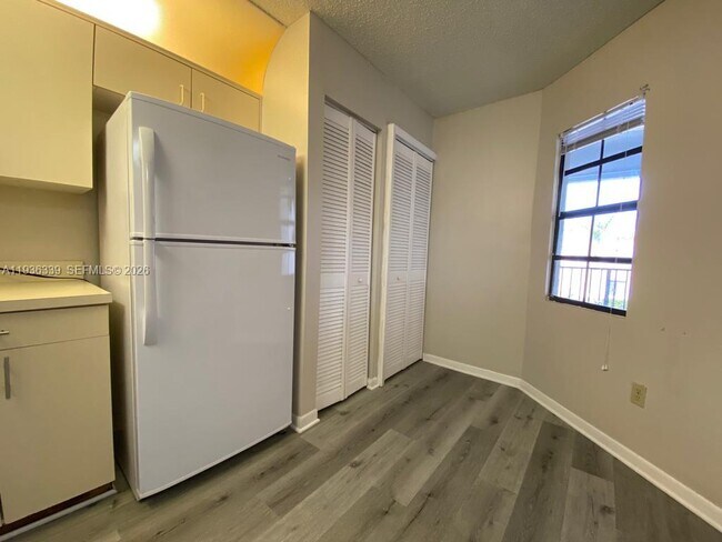 Building Photo - 1149 Independence Trail