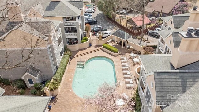 Building Photo - 226 Queens Rd